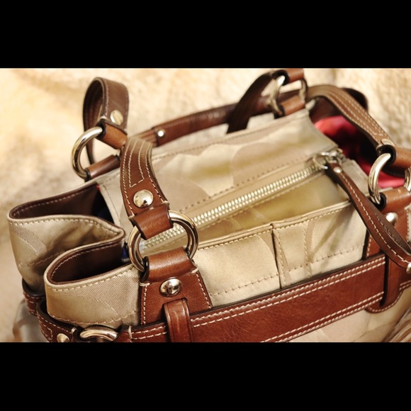 COACH Shoulder Satchel - Picture 3 of 8